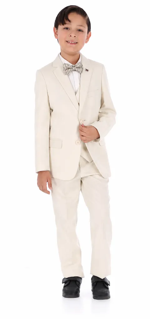 Traje Fercy Hungria color hueso.webp