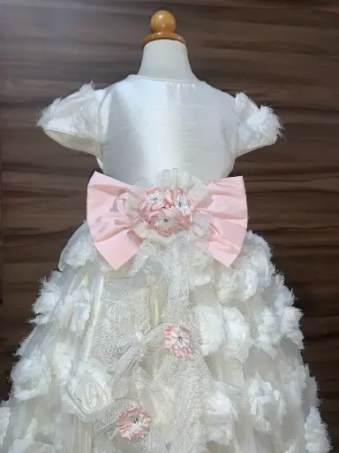 [0002073] VESTIDO PRESENTACION ROSAS